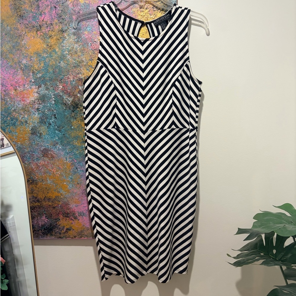 Forever 21 Halloween Plus Size Black and White Stripe Mini Dress size 0X